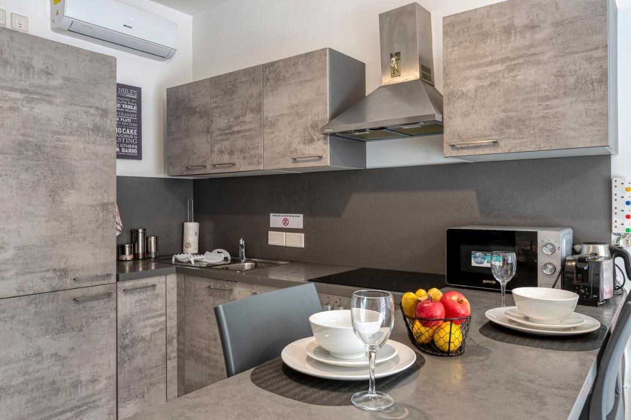 Entire Apartment just for You Tal-Hriereb Extérieur photo